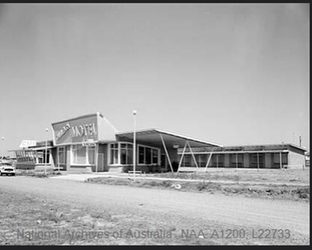 Oakleigh motel just after construction